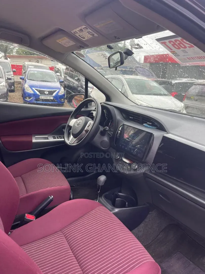 Toyota Vitz 2014