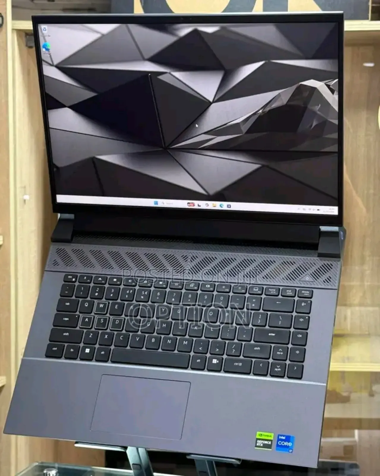 New Laptop Dell Precision 5690 16GB Intel Core i7 SSD 1T