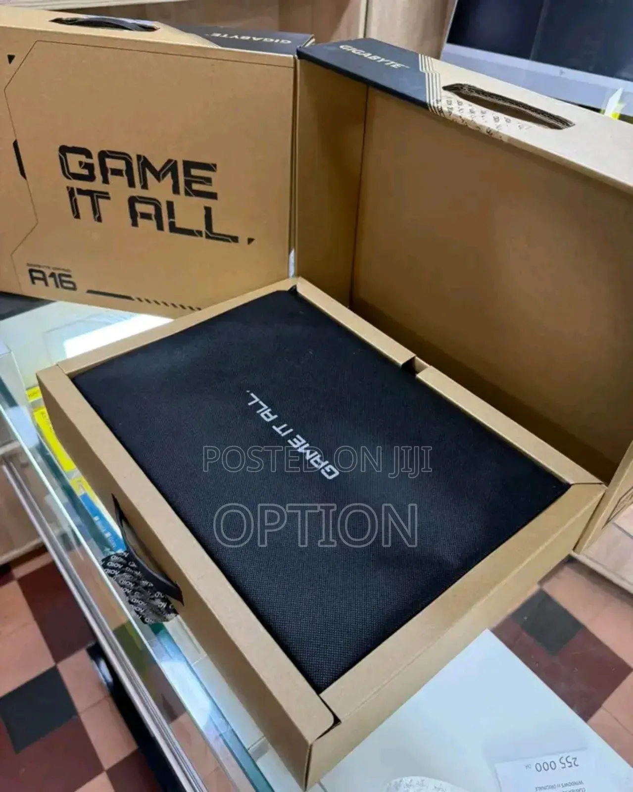 New Laptop Gigabyte AORUS 17G 16GB Intel Core i7 SSD 1T