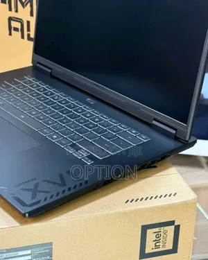 New Laptop Gigabyte AORUS 17G 16GB Intel Core i7 SSD 1T