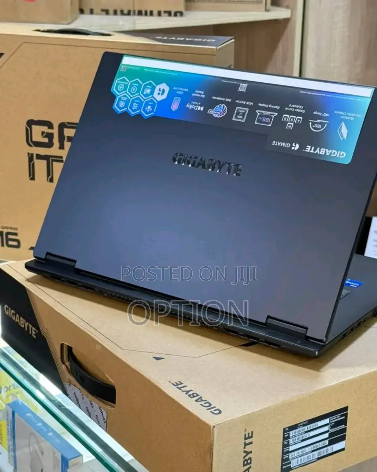 New Laptop Gigabyte AORUS 17G 16GB Intel Core i7 SSD 1T