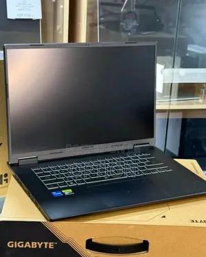 New Laptop Gigabyte AORUS 17G 16GB Intel Core i7 SSD 1T