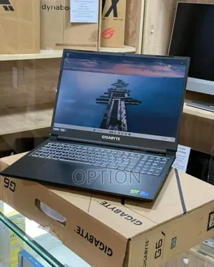 New Laptop Gigabyte AORUS 17G 16GB Intel Core i7 SSD 1T
