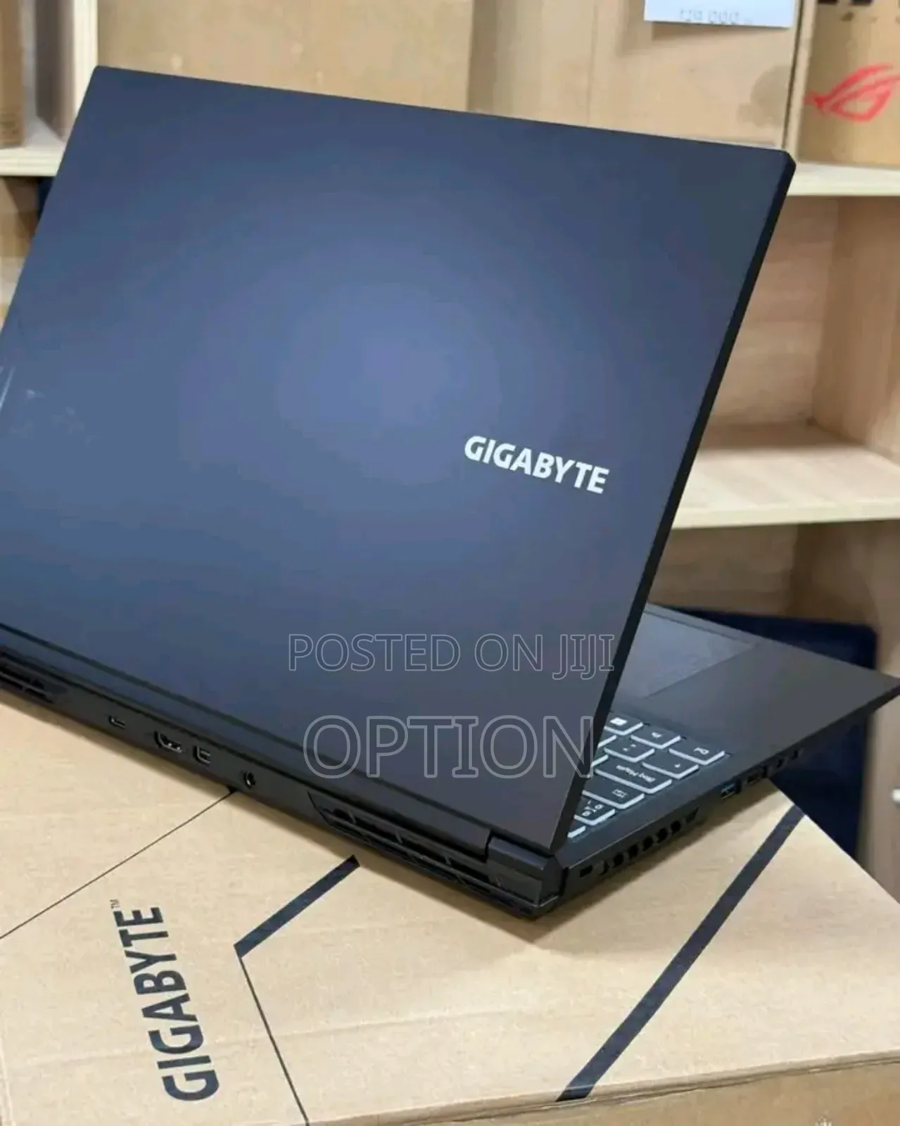 New Laptop Gigabyte AORUS 17G 16GB Intel Core i7 SSD 1T