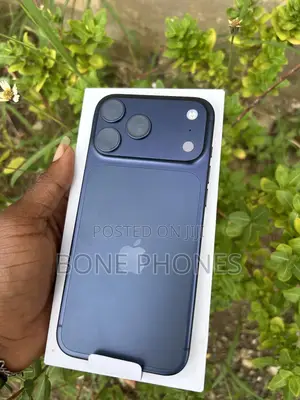 New Apple iPhone 17 Pro Max 256 GB Blue