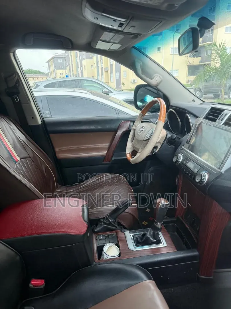 Toyota Land Cruiser Prado 2016 Black