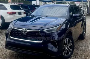 Toyota Highlander 2021 Blue