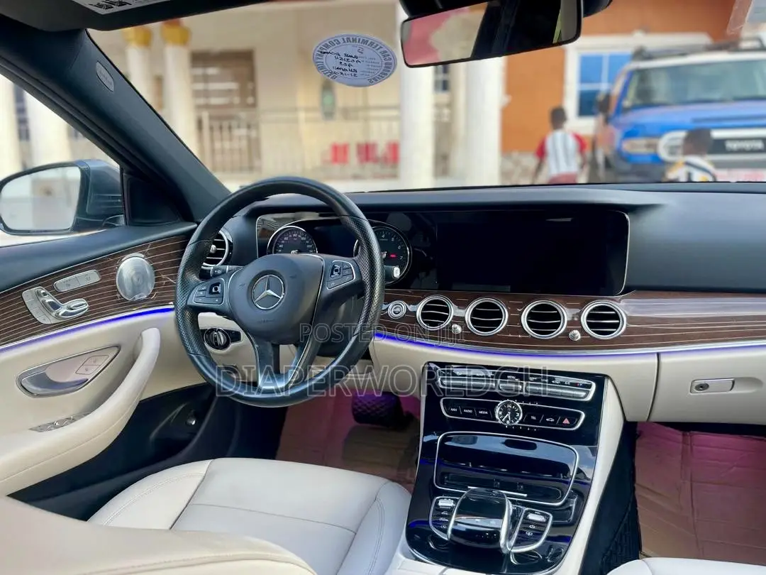 Mercedes-Benz E300 2018 Silver