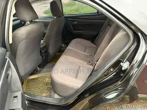 Toyota Corolla LE Eco (1.8L 4cyl 2A) 2018 Black