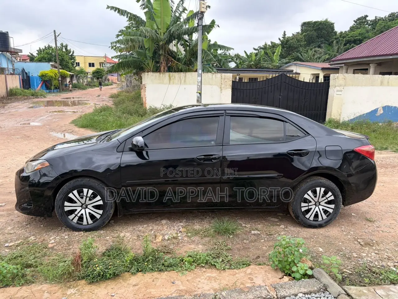 Toyota Corolla LE Eco (1.8L 4cyl 2A) 2018 Black