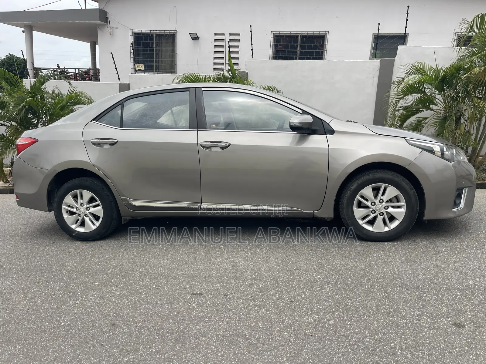 Toyota Corolla 2017 Gray