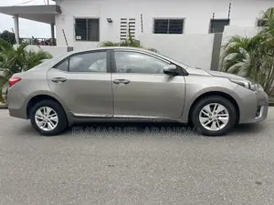 Toyota Corolla 2017 Gray