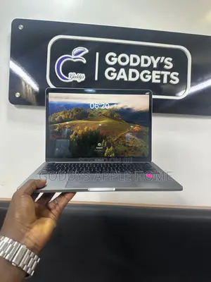 Laptop Apple MacBook Pro 2020 8GB Apple M1 Pro SSD 256GB