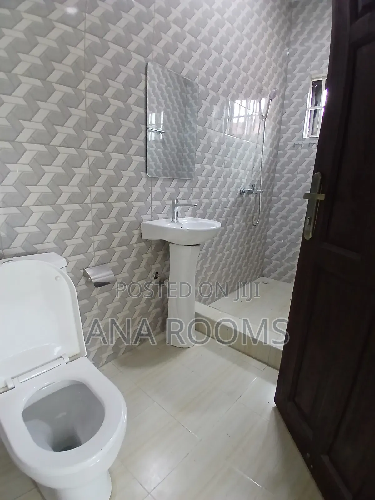 3bdrm Apartment in Community  22, Tema Metropolitan for rent
