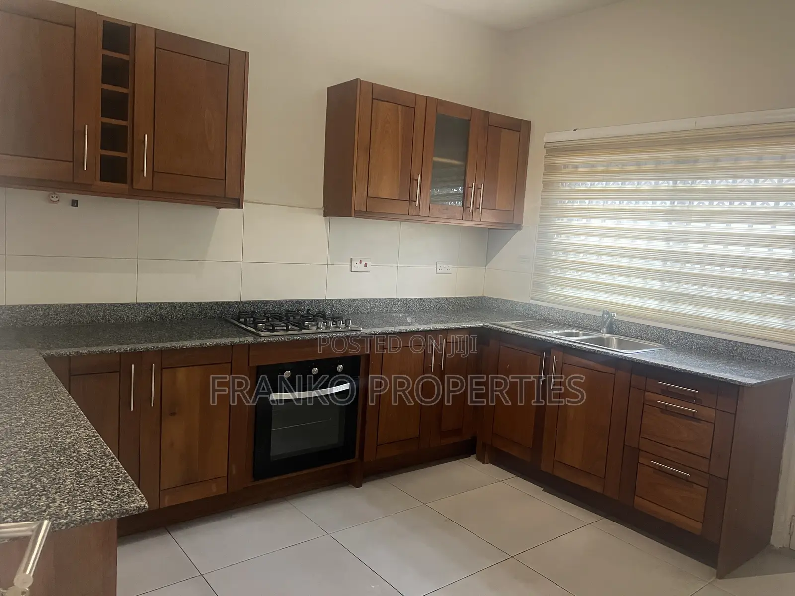 3bdrm House in Franko Properties, Otano for rent