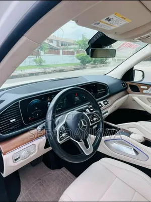 Mercedes-Benz GLE-Class 2022 White