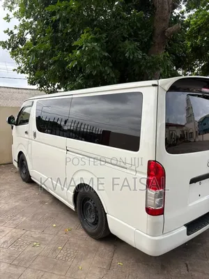 Toyota HiAce 2016 White