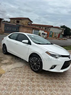 Toyota Corolla 2015 White