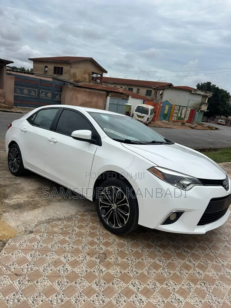 Toyota Corolla 2015 White