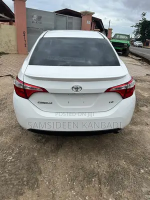 Toyota Corolla 2015 White