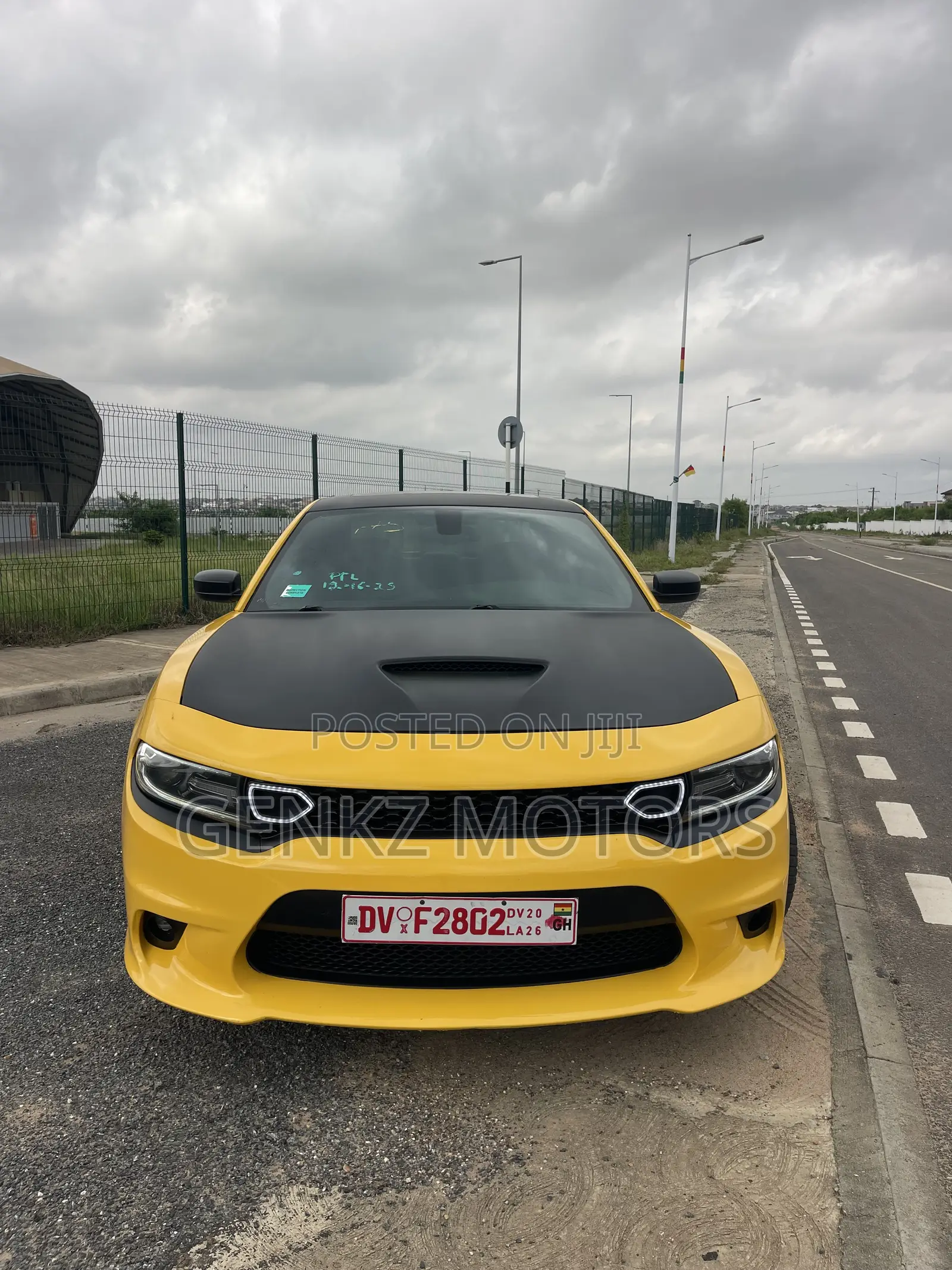 Dodge Charger 2017 Yellow