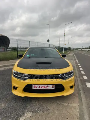 Dodge Charger 2017 Yellow