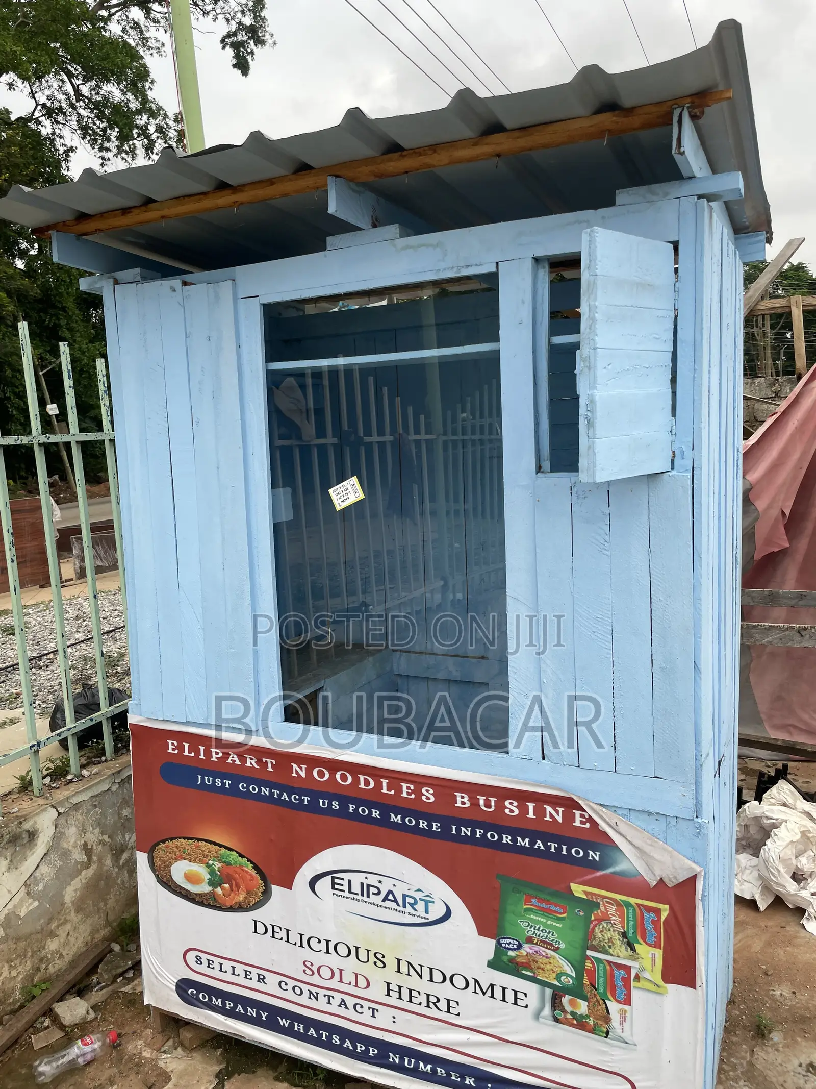 Wooden Commercial Kiosk / Food Joint Container With Glass Window⁠ Good