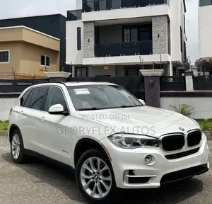 BMW X5 xDrive35i AWD (3.0L 6cyl 8A) 2017 White