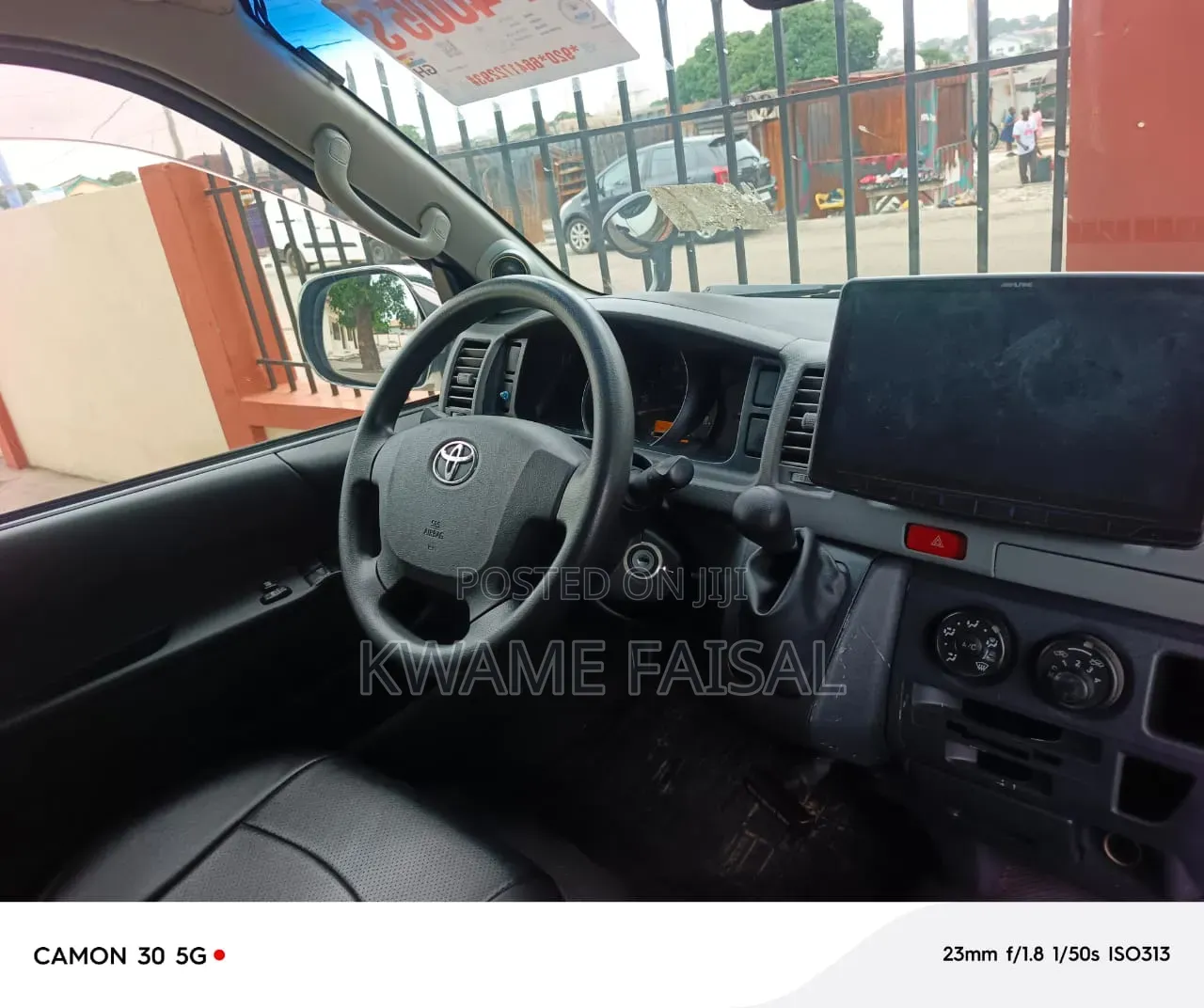 Toyota HiAce 2016 White