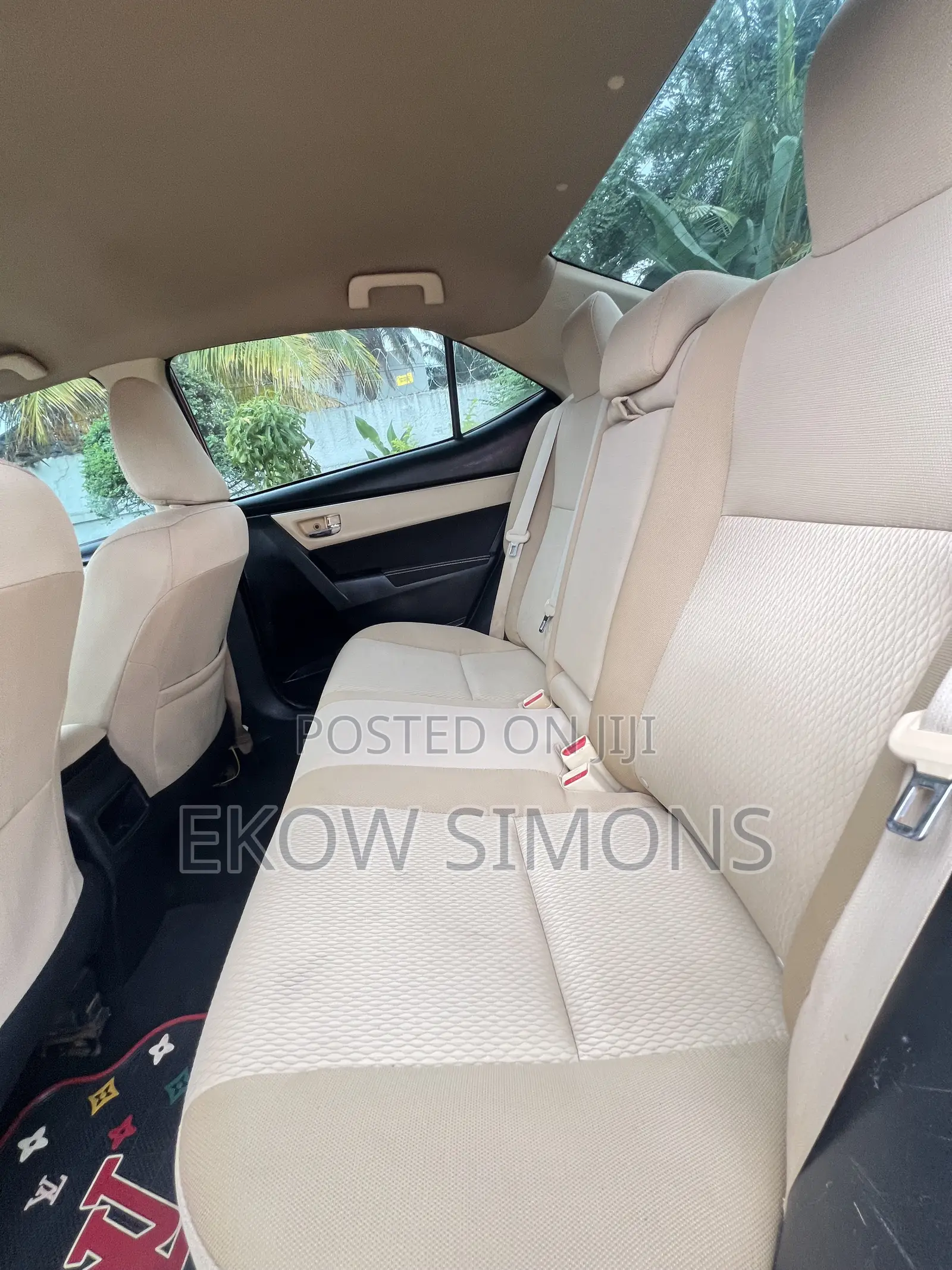 Toyota Corolla LE Eco (1.8L 4cyl 2A) 2018 Red