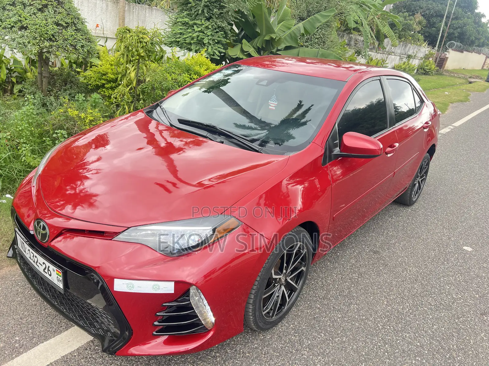 Toyota Corolla LE Eco (1.8L 4cyl 2A) 2018 Red