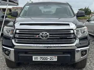 Toyota Tundra 2016 Black
