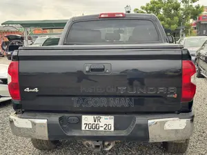 Toyota Tundra 2016 Black