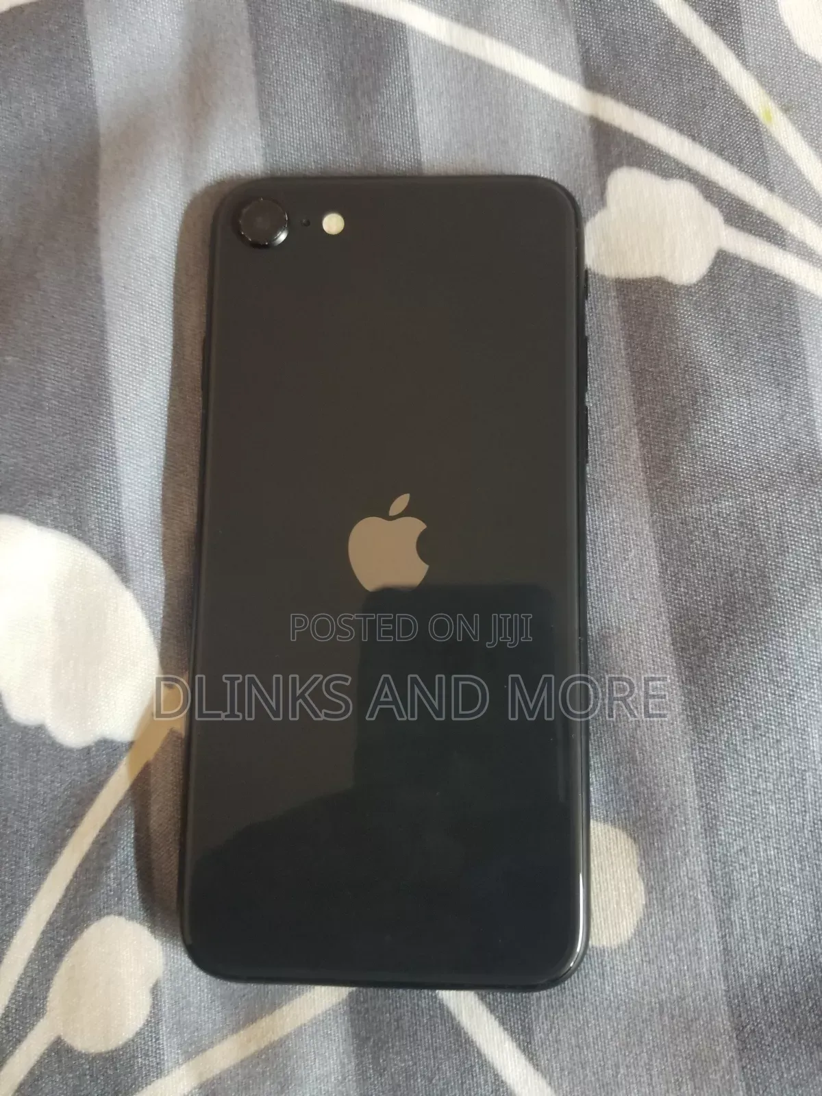 Apple iPhone SE (2020) 64 GB Black