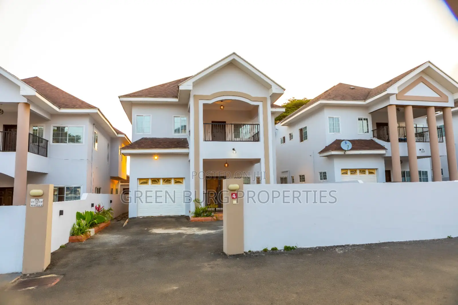 4bdrm Townhouse / Terrace in Cantonments for rent