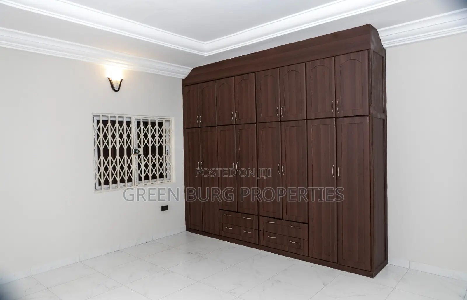 4bdrm Townhouse / Terrace in Cantonments for rent