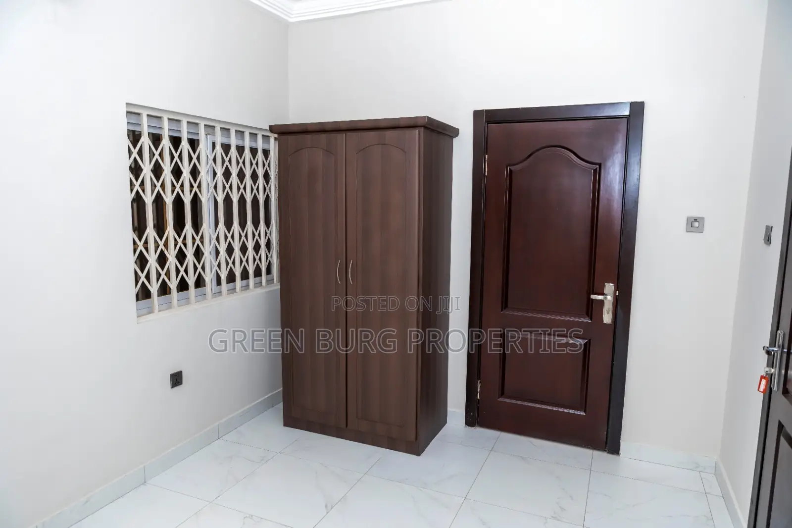 4bdrm Townhouse / Terrace in Cantonments for rent