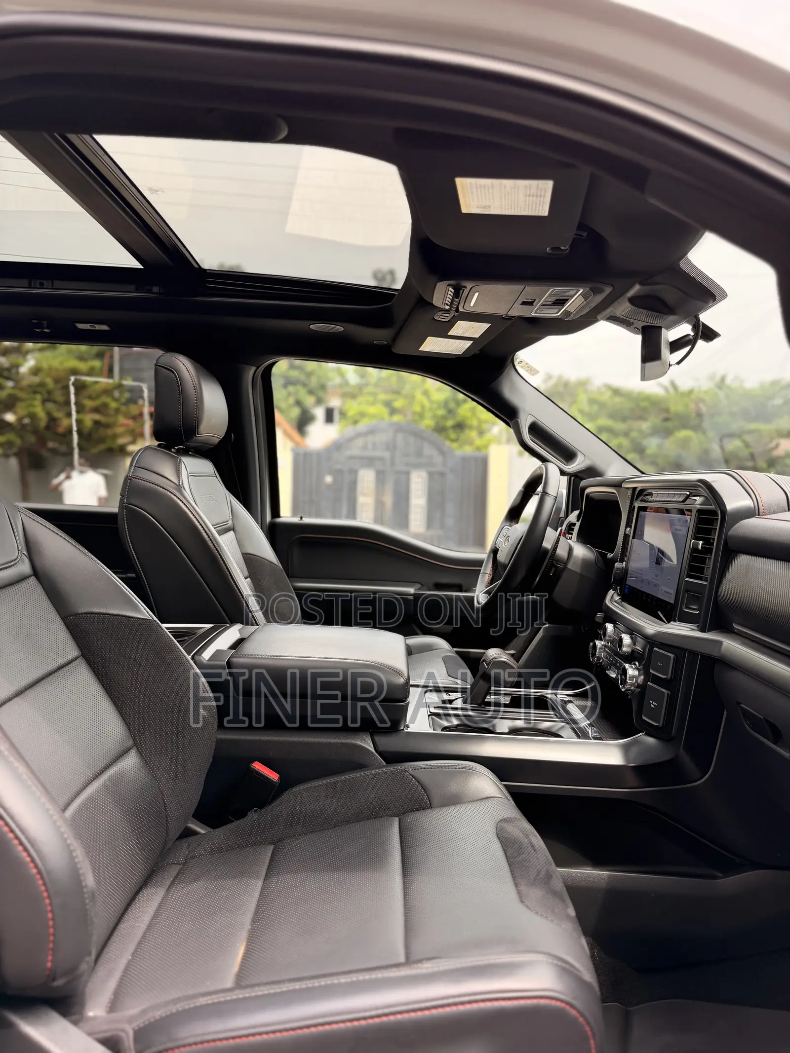Ford F-150 Raptor 2024 Gray