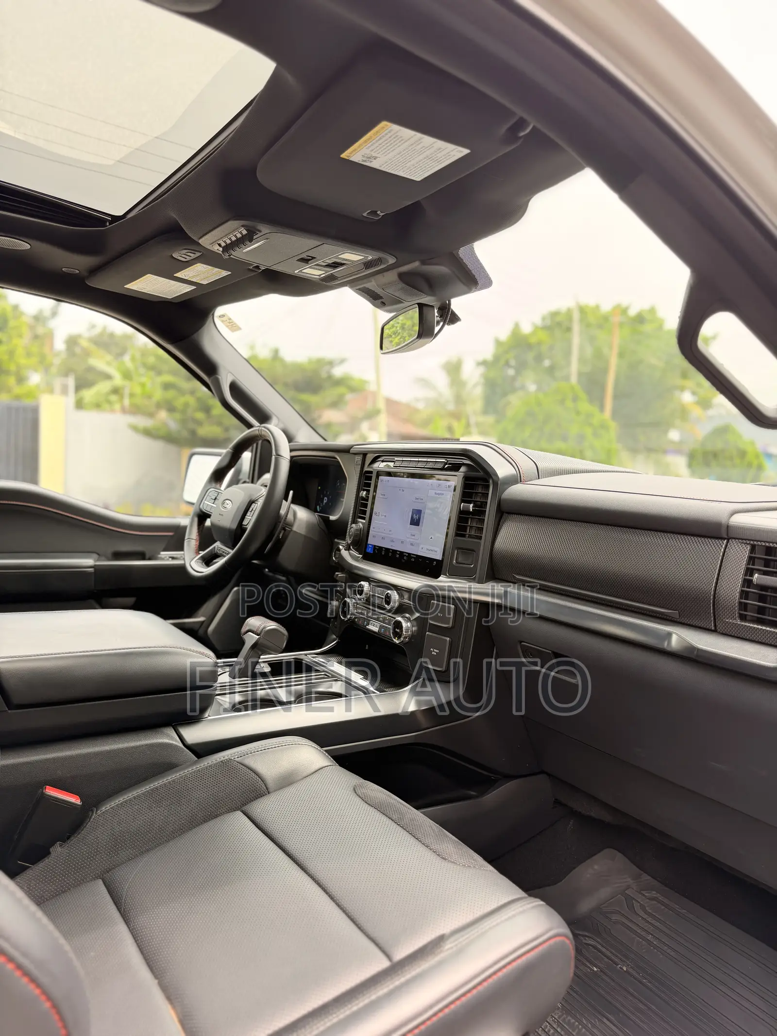 Ford F-150 Raptor 2024 Gray