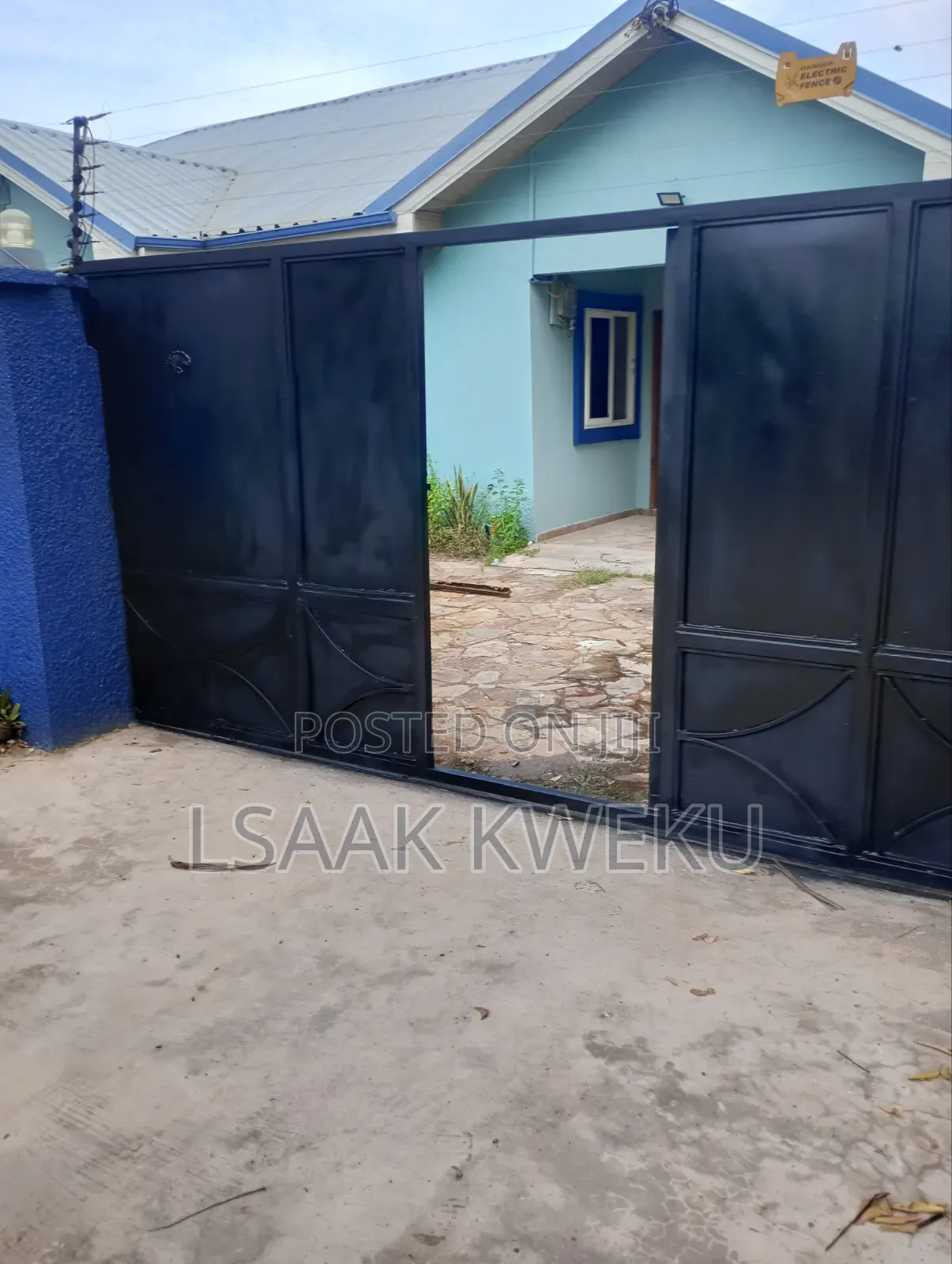 3bdrm House in Ashangman Estate, Ga East Municipal for rent