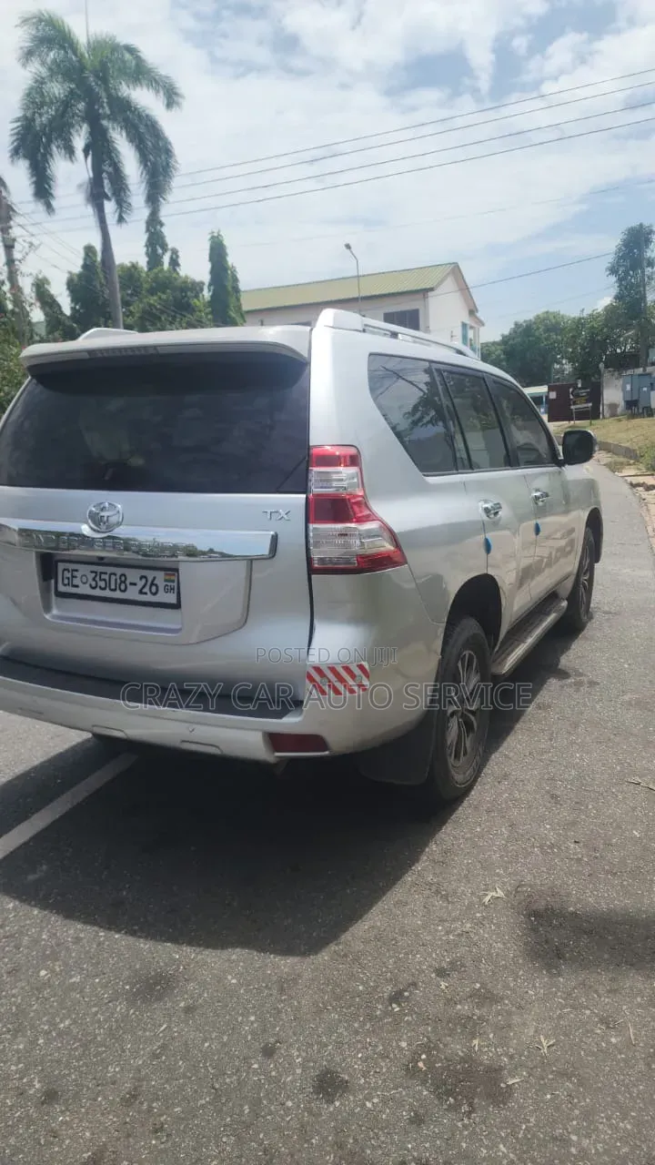 Toyota Land Cruiser Prado 2016 White