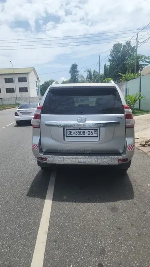 Toyota Land Cruiser Prado 2016 White