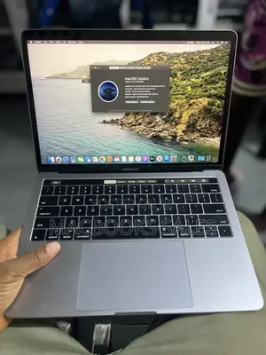 Laptop Apple MacBook Pro 2017 16GB Intel Core i7 SSD 256GB
