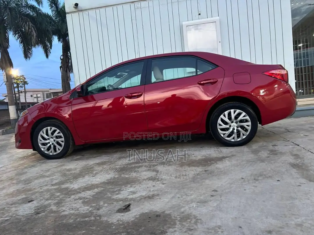 Toyota Corolla LE (1.8L 4cyl 2A) 2019 Red