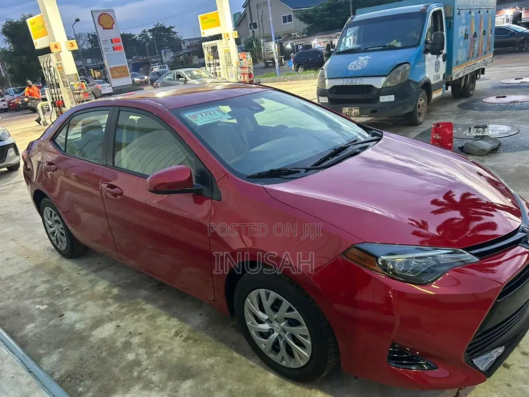 Toyota Corolla LE (1.8L 4cyl 2A) 2019 Red