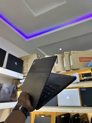 Laptop Lenovo ThinkPad A475 8GB AMD SSD 256GB