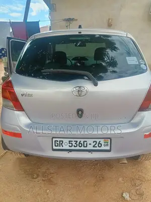 Toyota Vitz 1.3 AWD 3dr 2010 Silver