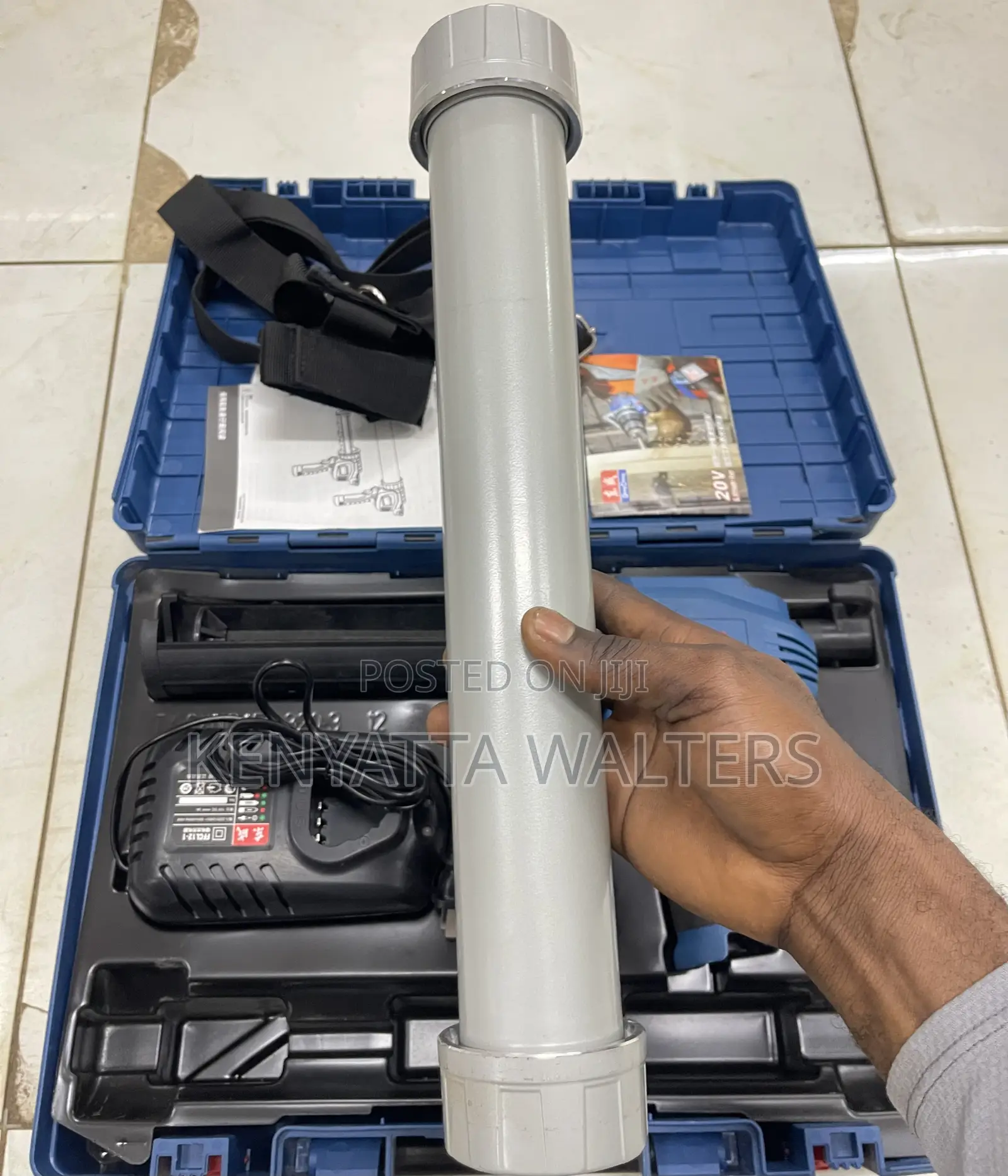 Dong Cheng 12v Cordless Caulking Gun 3400n Sealant Gun for Silicone