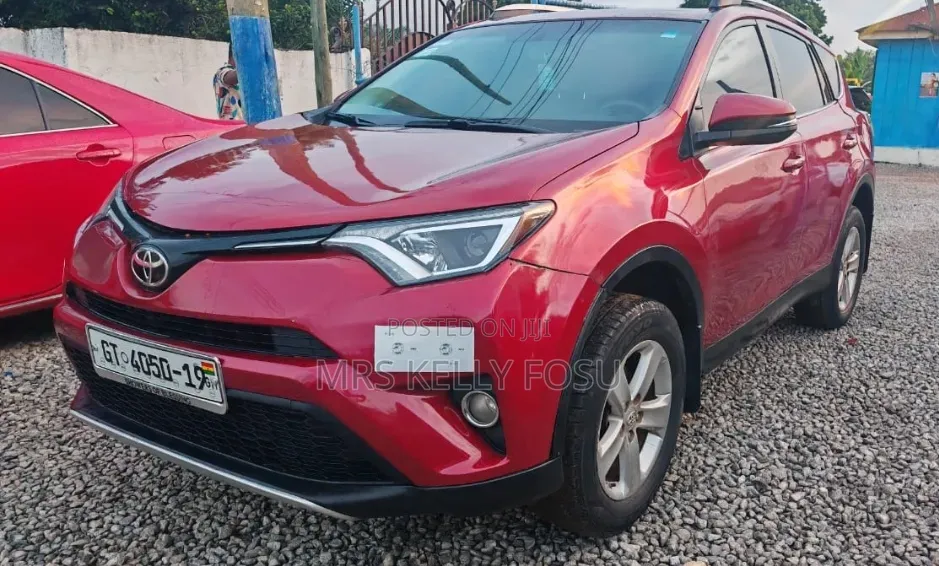Toyota RAV4 XLE 4dr SUV AWD (2.5L 4cyl 6A) 2015 Red