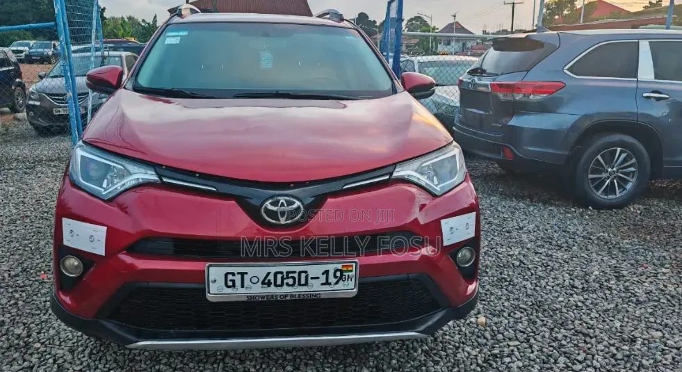 Toyota RAV4 XLE 4dr SUV AWD (2.5L 4cyl 6A) 2015 Red